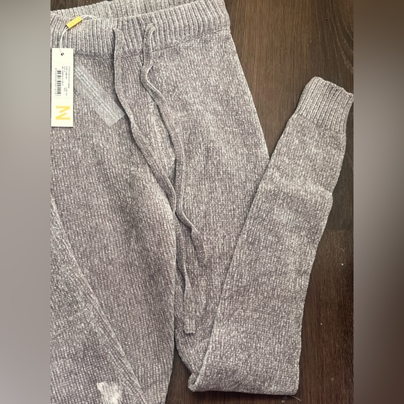 Meshki Gray Ribbed Pants - Picture 3 of 4